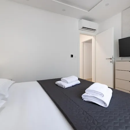 Fly تروغير